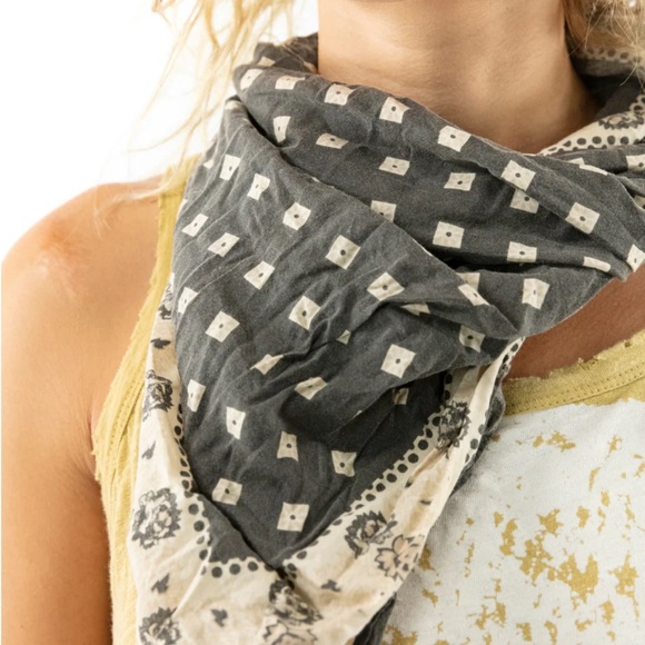 ISO MAGNOLIA PEARL♥️ In search of the pictured items🙏🏻 - Picture 10 of 16